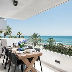 https://marbella-luxury-frontline-beach-w-panoramic-view.1costadelsol.com